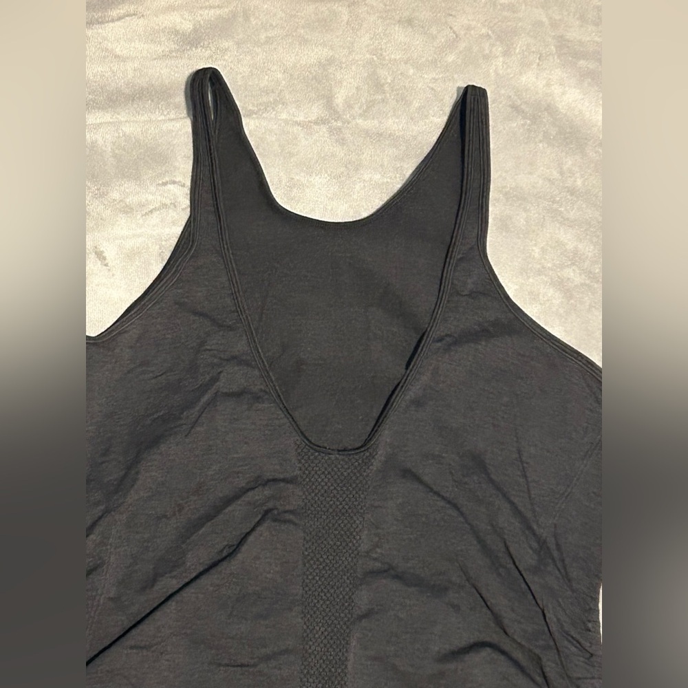 Lululemon In The Flow Tank in Heathered Black - M - Picture 7 of 10